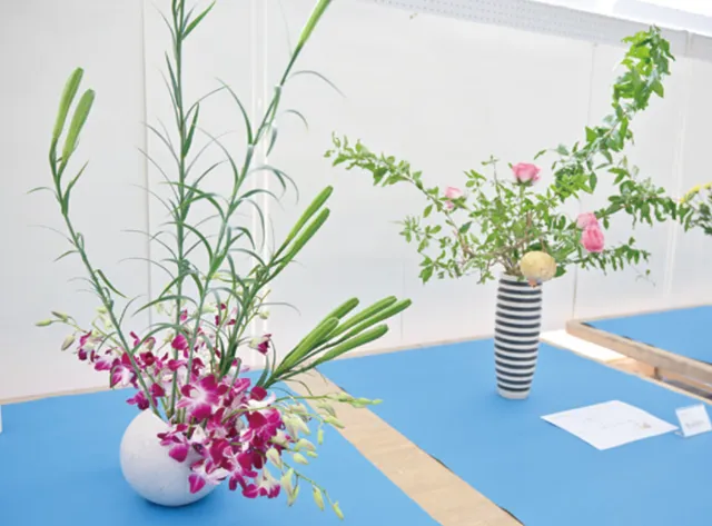 9月12日のみ展示された「課外華道」の様子