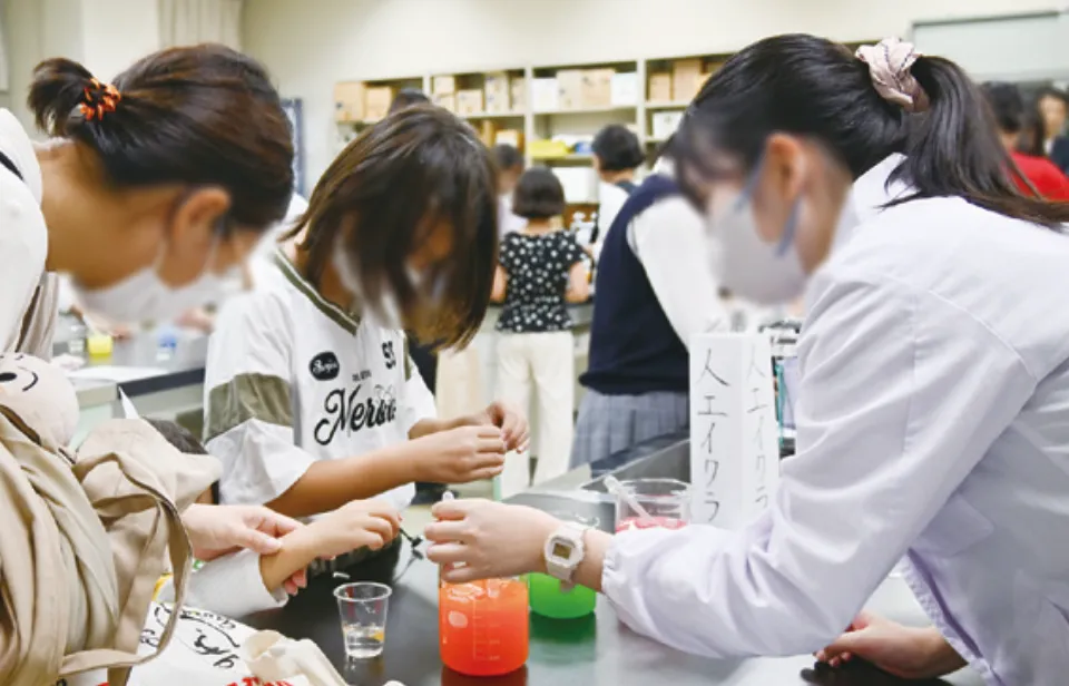 化学の楽しさを体験できるコーナー