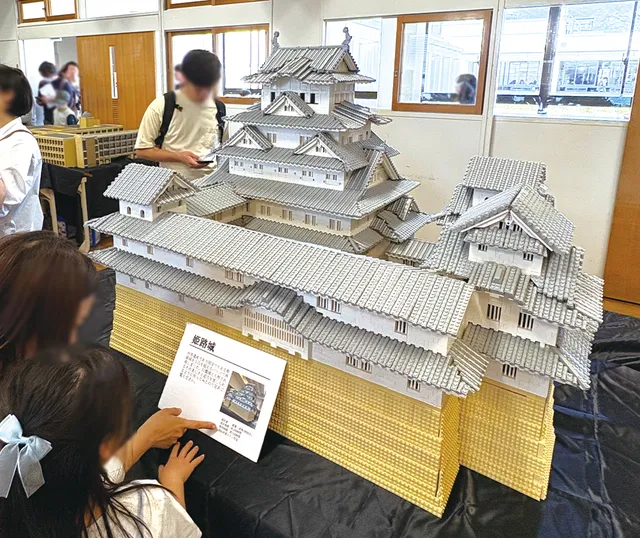 レゴ同好会が制作した姫路城の展示