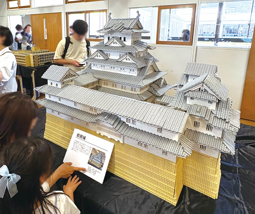 レゴ同好会が制作した姫路城の展示