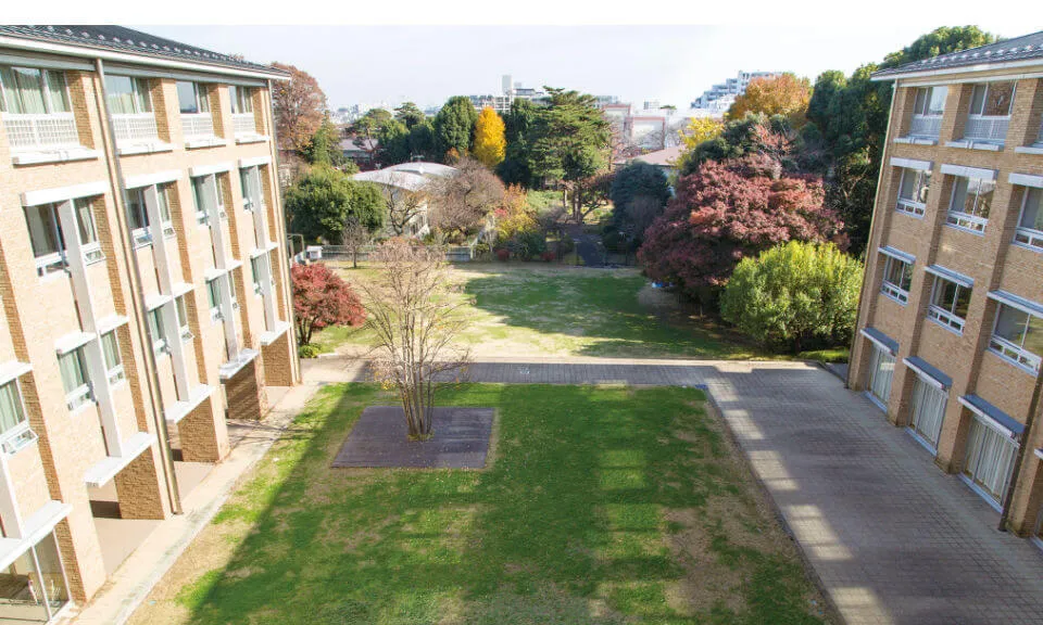 晃華学園中学校高等学校 校舎写真
