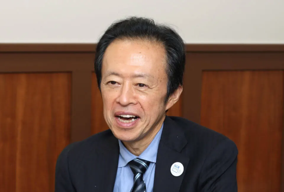 校長 富士 晴英 先生