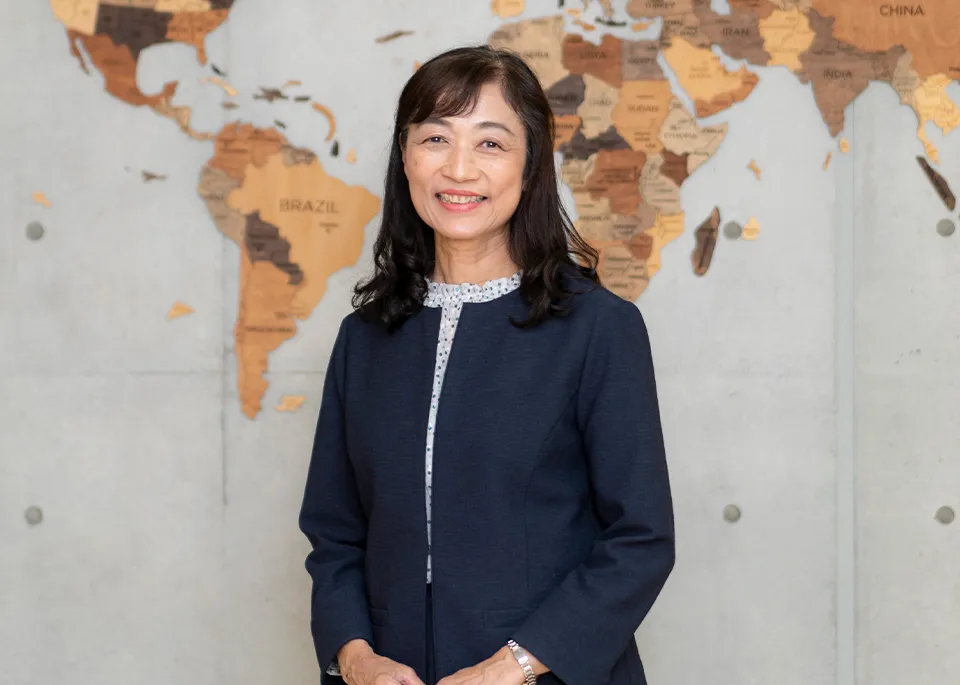 校長　岡 真由美先生
