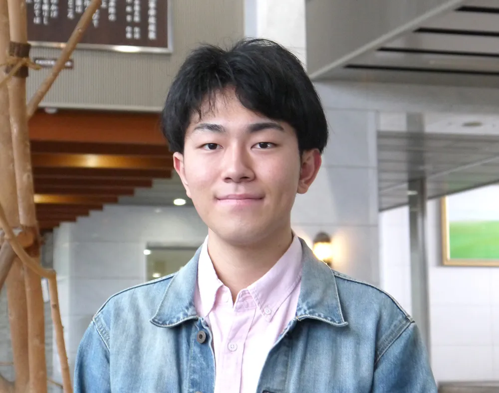 東京大学理科一類1年の木村太一さん。プログラミング系サークルへの参加を検討しているそうです