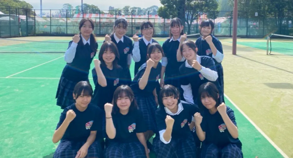「生徒会の一員として行動するなかで、リーダーシップと協働性の両方を養うことができました。仲間と過ごす日々は、わたしにとって宝物です」（Y.K.さん）