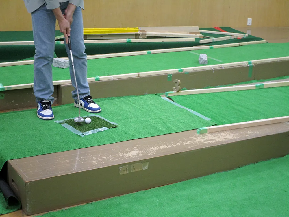 ゴルフ部では、パターの体験ができる展示を行いました