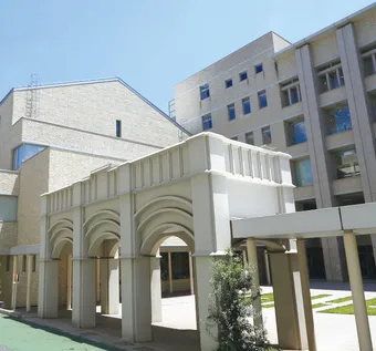 青山学院中等部 校舎写真