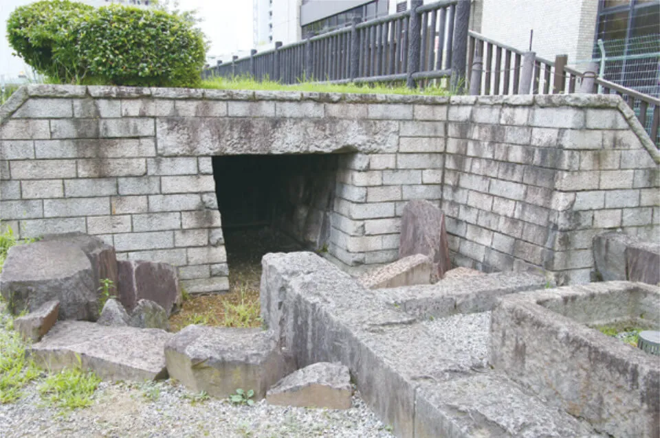 屋外の展示物 白堀（水路の護岸）を移築したもの