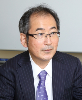 聞き手1